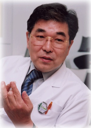 阿部成善院長
