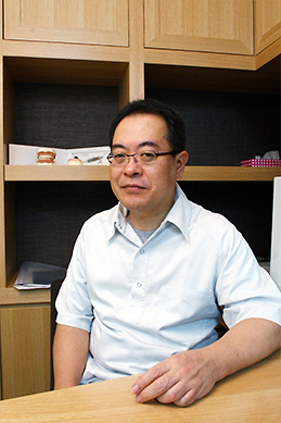 渕崎歯科医院 渕崎 智一院長