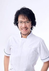 田中 利昭院長