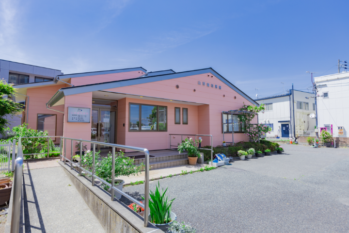 山岸歯科医院の外観